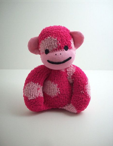 розовая обезьянка из одного носка 