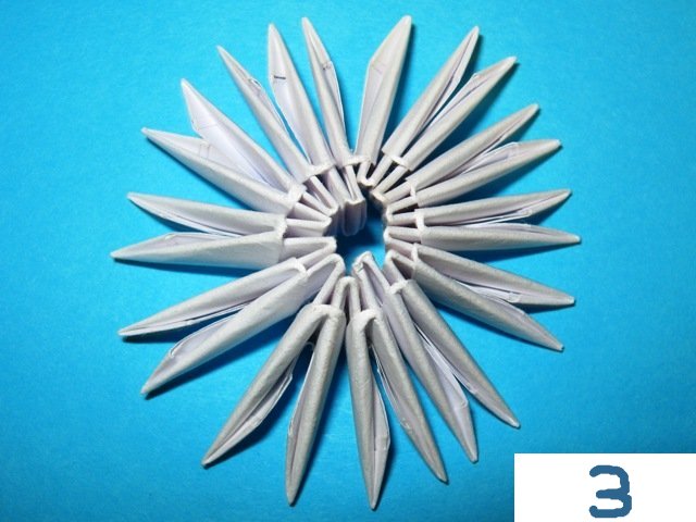 Снежинка из модулей оригами-4